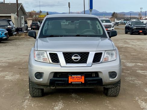 Used 2012 Nissan Frontier SV image 8