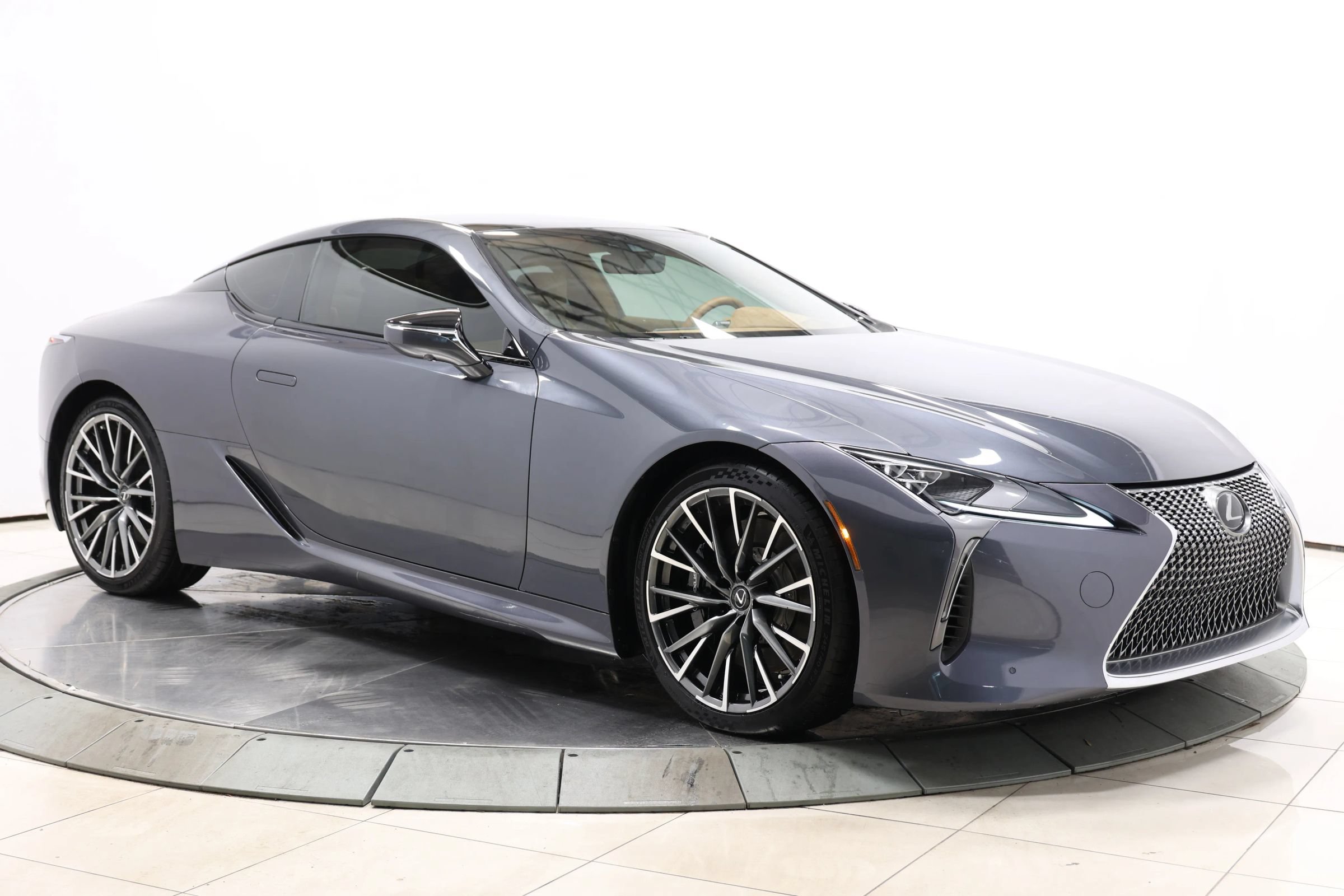 Used 2025 Lexus LC 500 Coupe w/ Touring Package RWD image 95