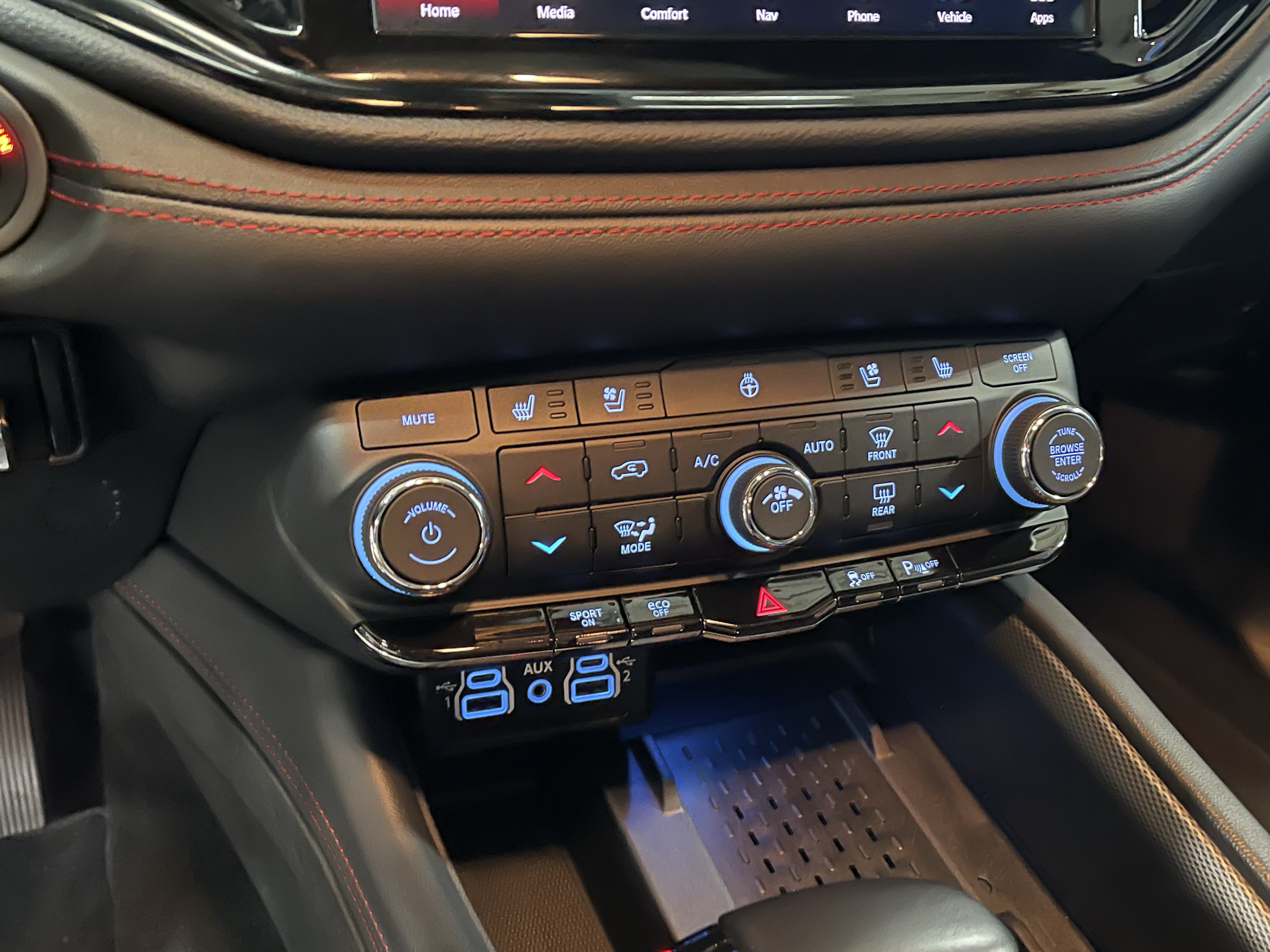 Used 2025 Dodge Durango R/T AWD/4WD image 25