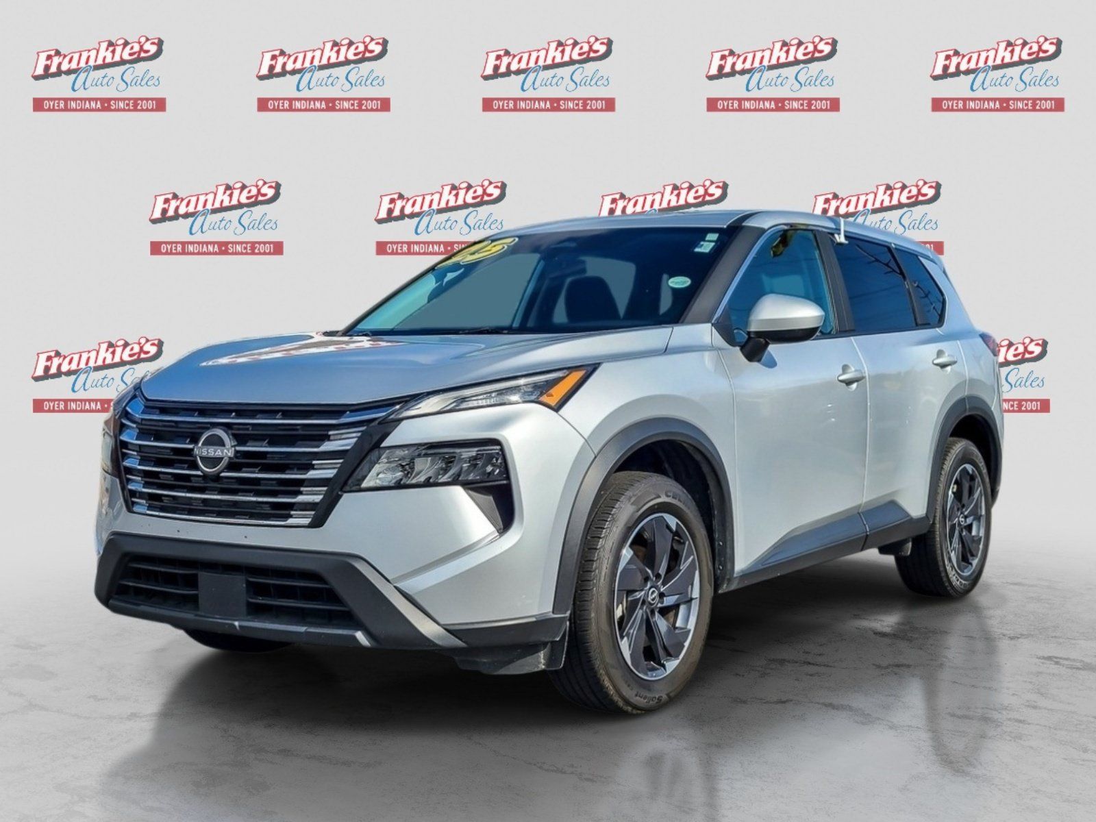 Used 2025 Nissan Rogue SV FWD image 1