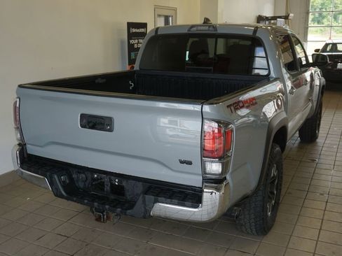 Used 2021 Toyota Tacoma TRD Off-Road w/ Blackout Package (TMS) AWD/4WD image 13