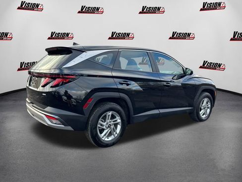 Certified 2025 Hyundai Tucson SE image 5