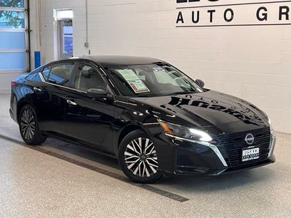 Used 2025 Nissan Altima 2.5 SV