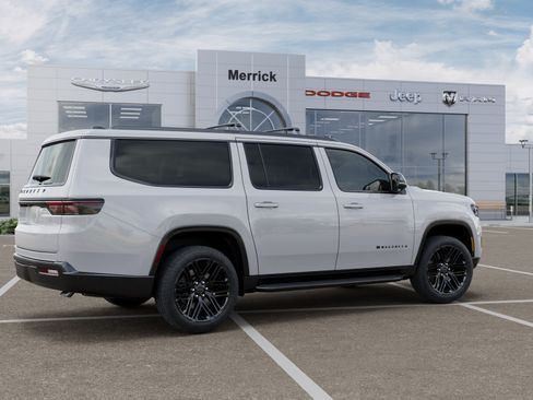 New 2025 Jeep Wagoneer L Series II w/ Premium Group I AWD/4WD image 4