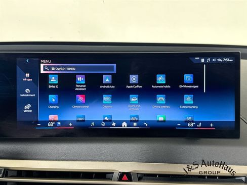 Used 2024 BMW iX xDrive50 w/ Sport Package AWD/4WD image 18