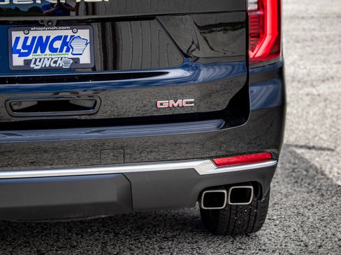 Used 2025 GMC Yukon Denali AWD/4WD image 14