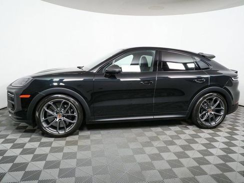 Certified 2025 Porsche Cayenne Turbo GT image 2
