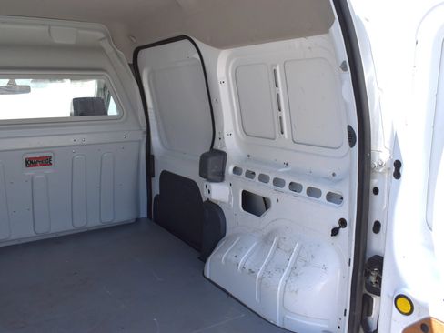 Used 2013 Ford Transit Connect XLT FWD image 11