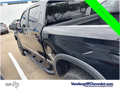 Used 2023 Chevrolet Silverado 1500 ZR2 w/ Technology Package AWD/4WD image 7
