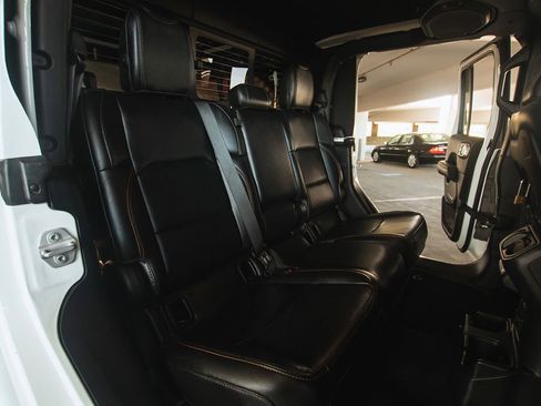 Used 2023 Jeep Gladiator Mojave w/ Cold Weather Group AWD/4WD image 35