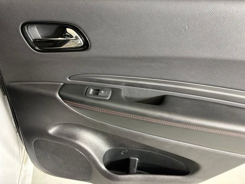 Used 2025 Dodge Durango GT RWD image 18