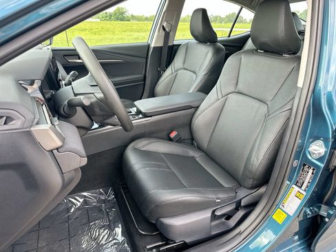 Used 2025 Toyota Camry LE FWD image 11
