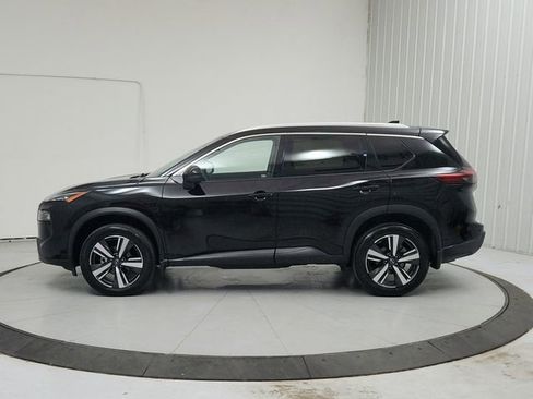Used 2025 Nissan Rogue SL AWD/4WD image 4