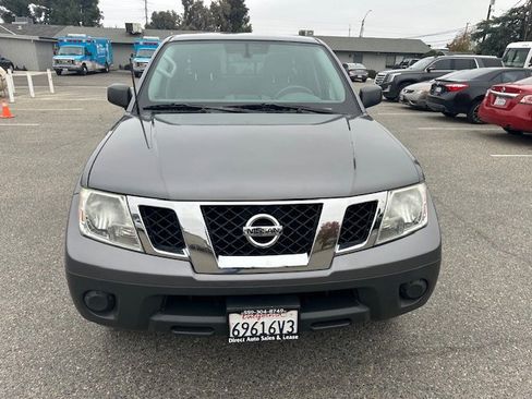 Used 2019 Nissan Frontier SV image 18