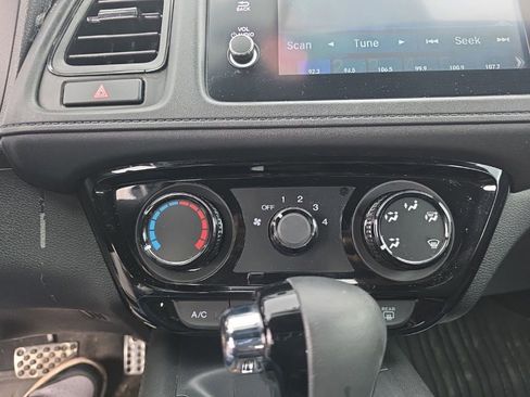 Used 2019 Honda HR-V Sport image 17