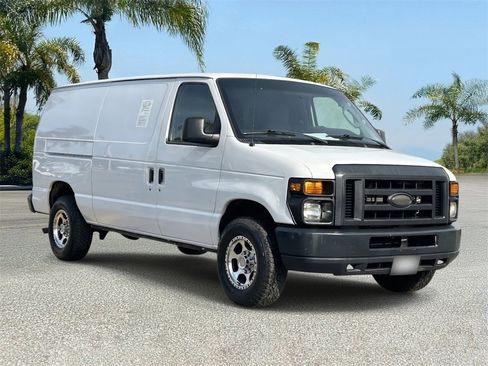 Used 2014 Ford E-250 and Econoline 250 image 6