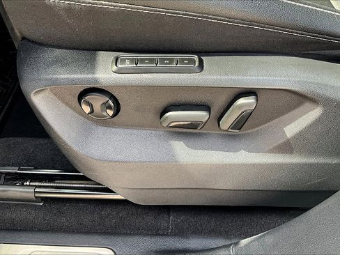 Used 2021 Volkswagen Atlas SEL image 40