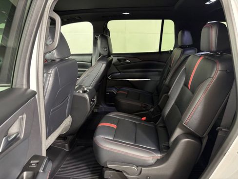 Used 2024 Chevrolet Traverse RS w/ LPO, Floor Liner Package AWD/4WD image 42