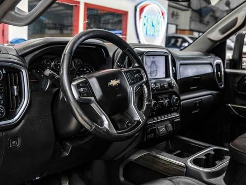 Used 2022 Chevrolet Silverado 3500 LT w/ Convenience Package image 5