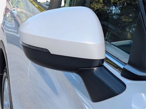 New 2025 Mitsubishi Outlander ES image 12