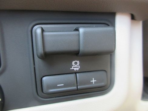 New 2026 GMC Yukon XL Denali w/ Denali Reserve Package image 20