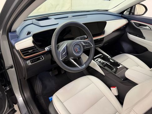Used 2025 Buick Envision Avenir AWD/4WD image 21