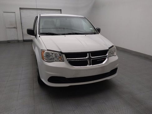 Used 2017 Dodge Grand Caravan SE FWD image 14