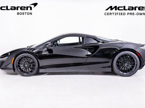 Used 2025 McLaren Artura Spider image 3