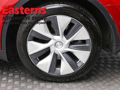 Used 2021 Tesla Model Y Long Range AWD/4WD image 8