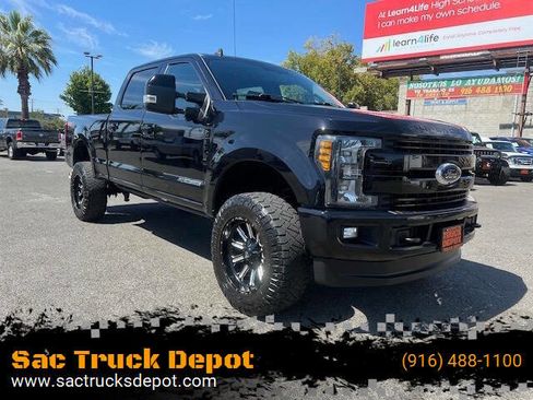 Used 2019 Ford F350 Lariat image 1