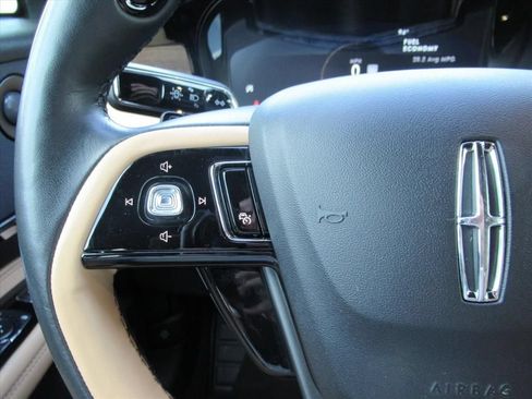Used 2021 Lincoln Corsair Reserve w/ Equipment Group 201A AWD/4WD image 22