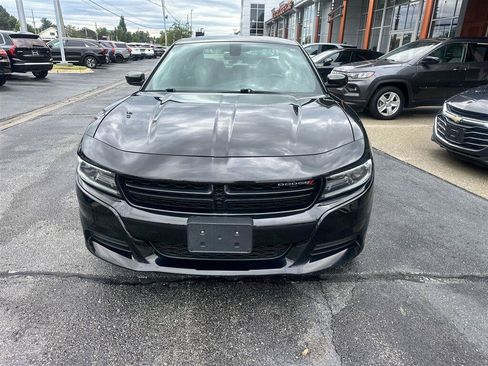 Used 2021 Dodge Charger SXT w/ Leather Interior Group RWD image 13