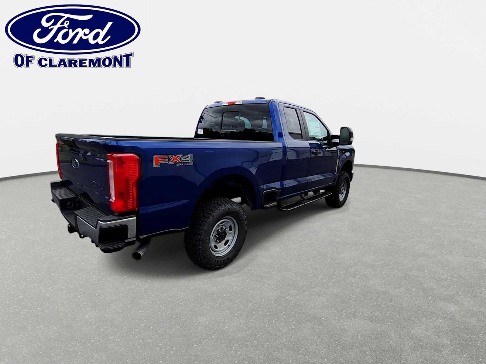 New 2026 Ford F250 XL w/ XL Off-Road Package AWD/4WD image 8