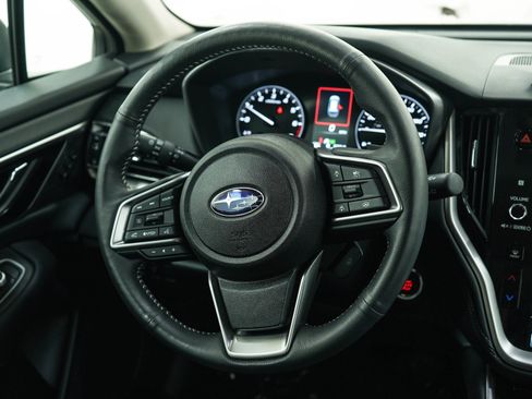 Used 2025 Subaru Outback Limited AWD/4WD image 13