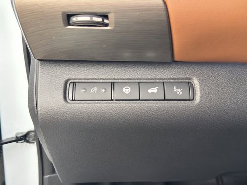 New 2025 Nissan Pathfinder Platinum w/ Cargo Package image 23