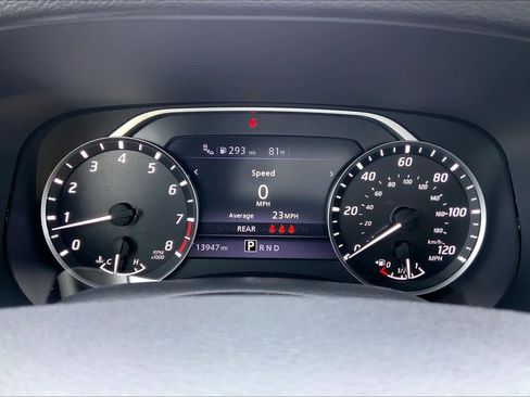 Used 2024 Nissan Frontier SV w/ SV Convenience Package RWD image 25