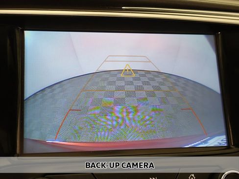 Used 2019 Buick Envision Essence image 6