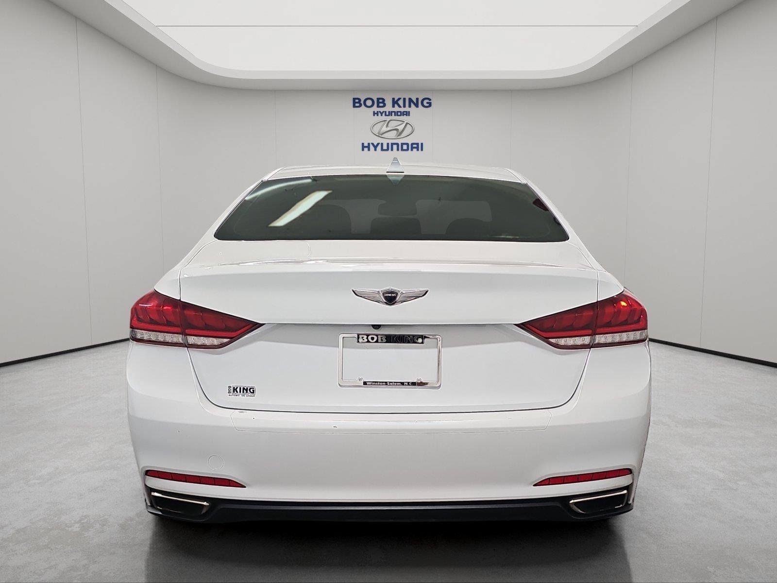 Used 2017 Genesis G80 3.8 AWD/4WD image 4