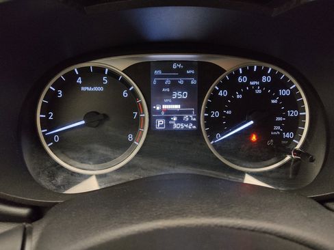 Used 2025 Nissan Versa S FWD image 23