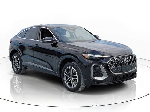 New 2026 Audi Q5 Premium AWD/4WD image 1