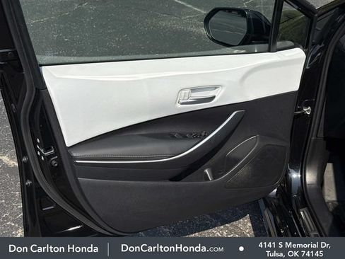 Used 2022 Toyota Corolla SE FWD image 9