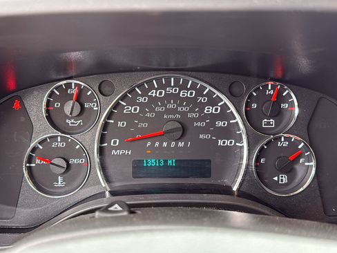 Used 2024 Chevrolet Express 2500 w/ Driver Convenience Package RWD image 16
