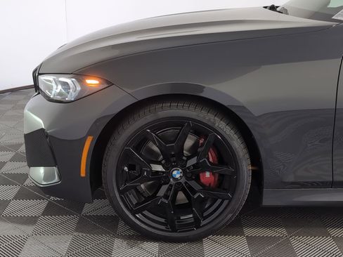 Used 2026 BMW 330i Sedan w/ M Sport Package RWD image 9
