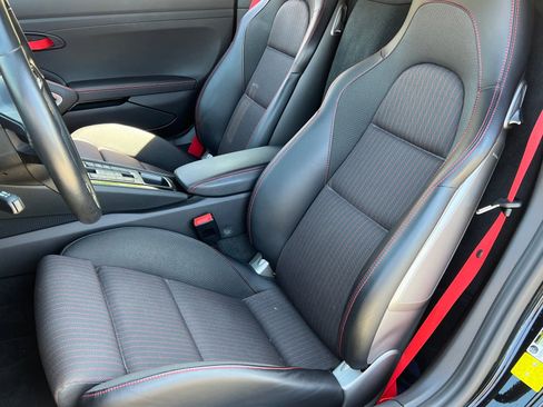 Certified 2021 Porsche 718 Boxster RWD image 5