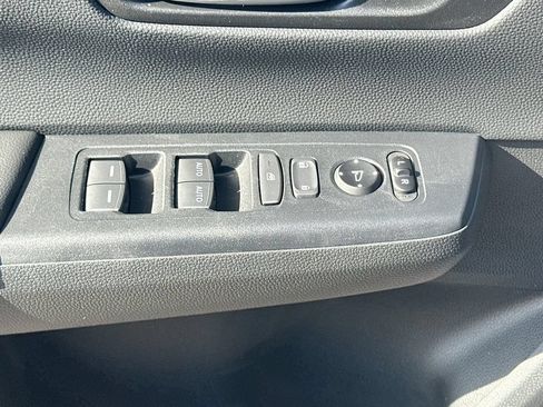 Used 2025 Honda CR-V EX image 17