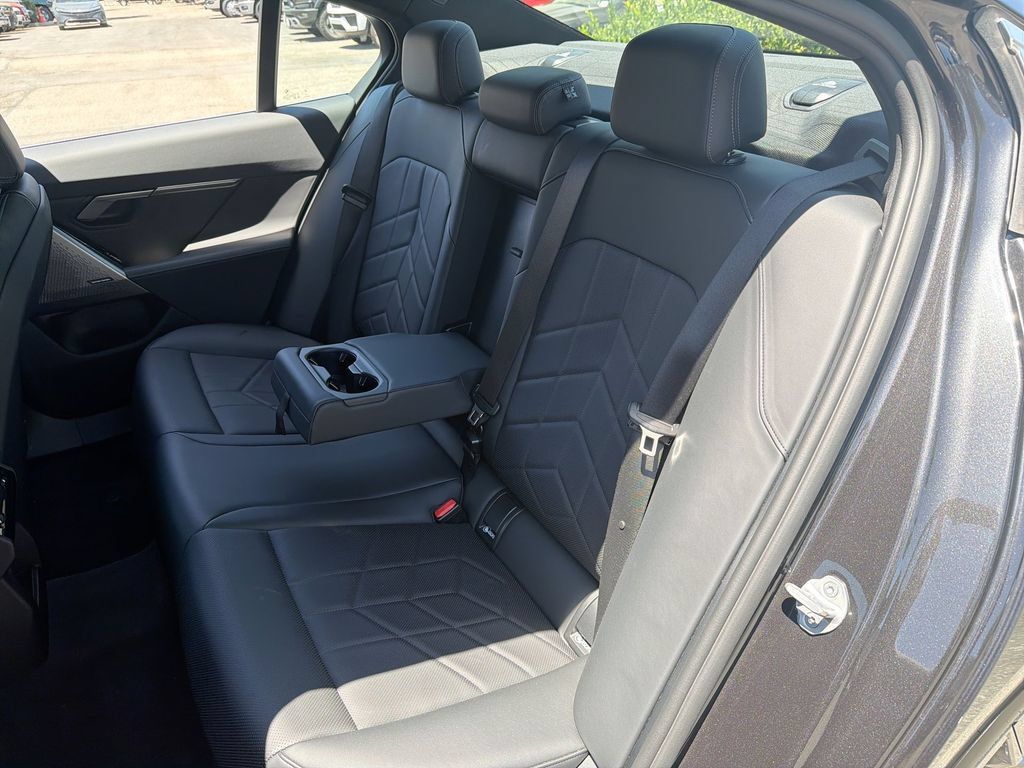Used 2026 BMW 530i RWD image 25