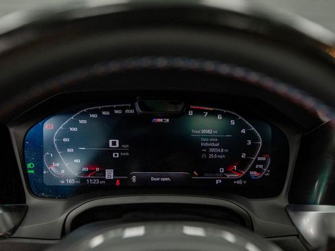 Used 2021 BMW M3 Competition image 25
