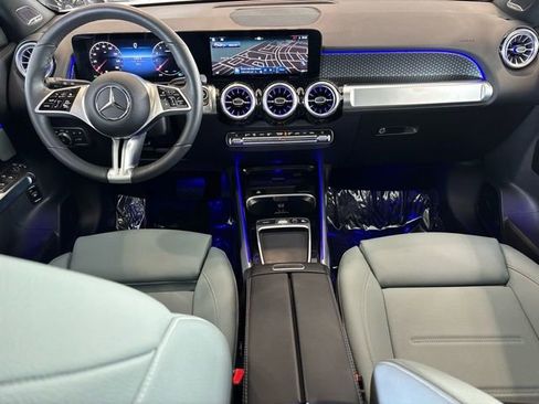 Certified 2026 Mercedes-Benz GLB 250 4MATIC image 18