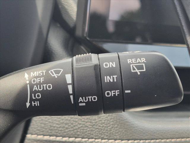 Used 2020 Toyota RAV4 Limited AWD/4WD image 10
