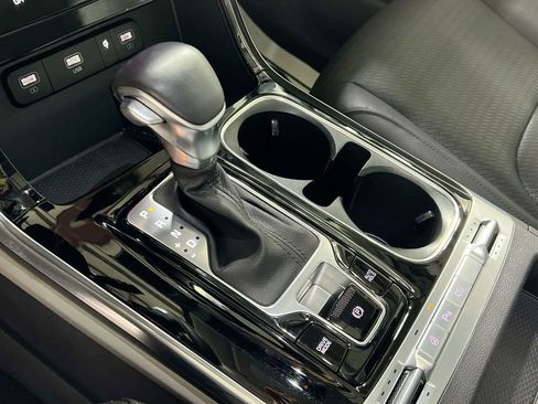 Used 2024 Kia Carnival SX Prestige FWD image 18